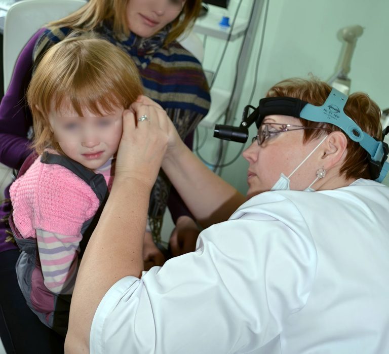 Оториноларинголог (ЛОР)